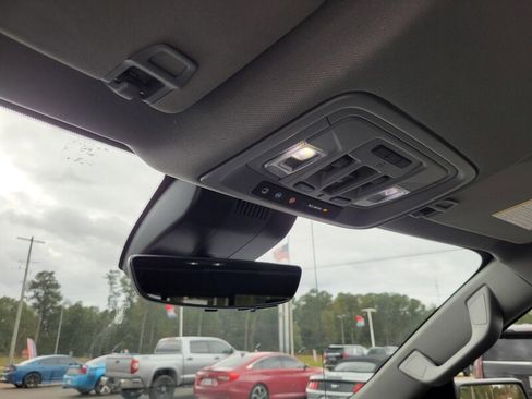 Used 2024 GMC Sierra 1500 Denali w/ Technology Package image 24