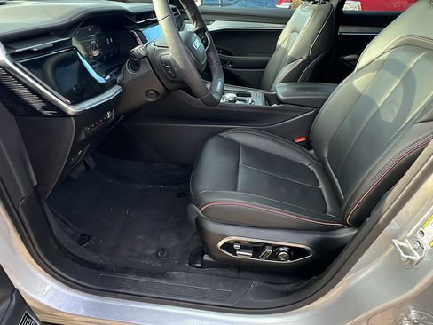 Used 2024 Jeep Wagoneer Launch Edition image 16