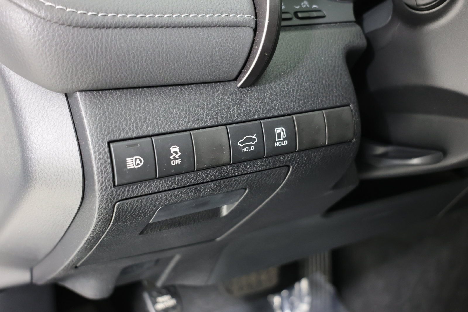 Used 2023 Toyota Camry SE FWD image 15
