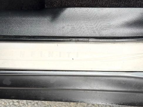 Used 2017 INFINITI QX50 AWD w/ Premium Plus Package image 32