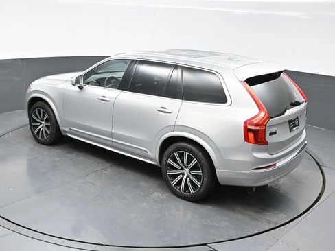 Used 2025 Volvo XC90 B5 Core AWD/4WD image 37