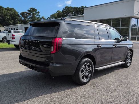 Used 2025 Ford Expedition Max Active RWD image 4
