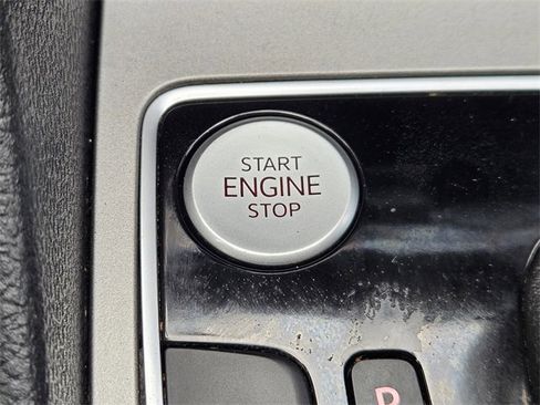 Used 2020 Volkswagen Passat 2.0T SE image 21