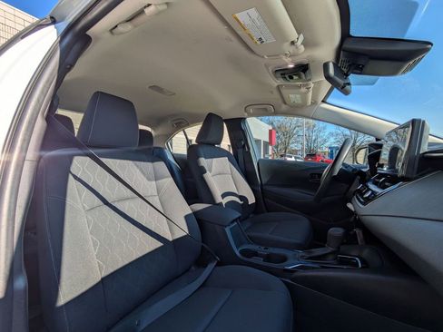 Used 2024 Toyota Corolla LE FWD image 30