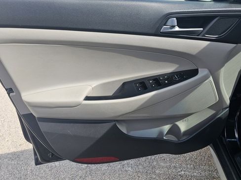 Used 2017 Hyundai Tucson Sport image 33