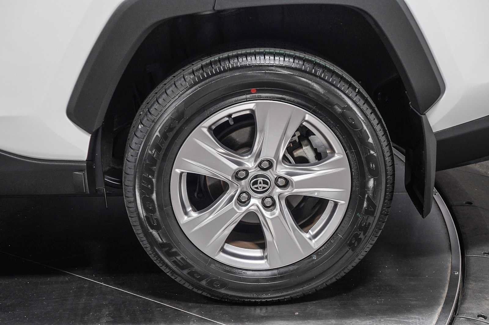 Used 2023 Toyota RAV4 XLE w/ Convenience Package FWD image 11