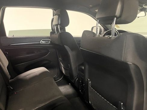 Used 2020 Jeep Grand Cherokee Laredo image 13