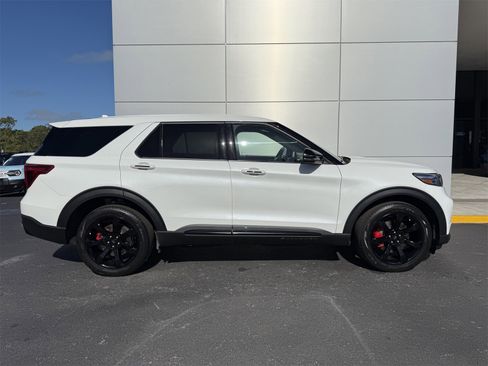 Certified 2022 Ford Explorer ST w/ Equipment Group 401A image 3