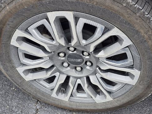 Used 2023 GMC Yukon Denali w/ Max Trailering Package image 10