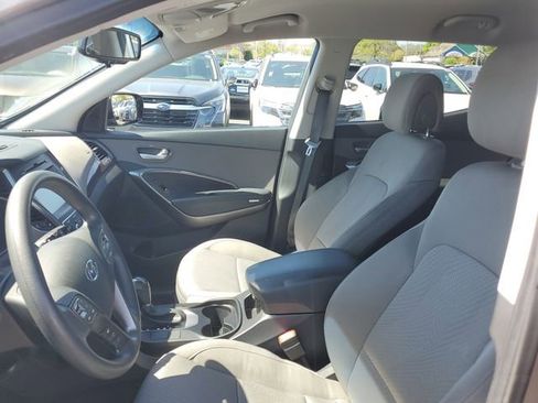 Used 2017 Hyundai Santa Fe Sport FWD image 16