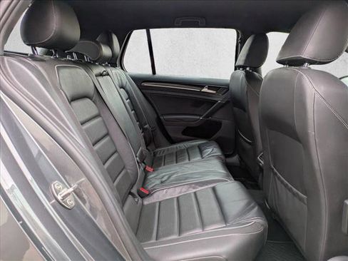 Used 2018 Volkswagen Golf 4-Door image 19