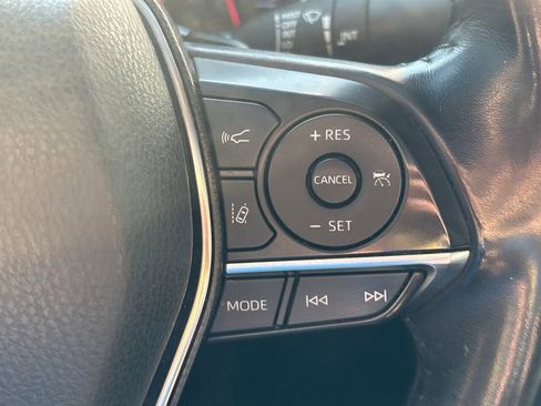 Used 2020 Toyota Camry XSE image 25