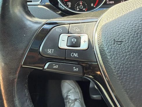 Used 2017 Volkswagen Jetta SEL FWD image 19