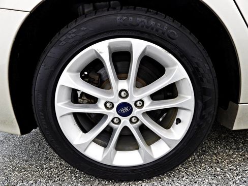 Used 2019 Ford Fusion SE image 21