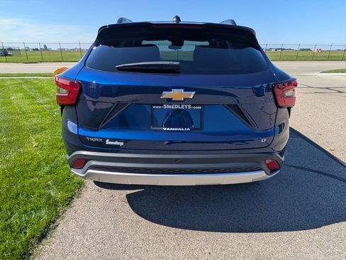 Used 2024 Chevrolet Trax LT w/ Driver Confidence Package FWD image 8