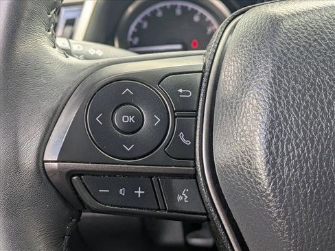 Certified 2022 Toyota Camry SE w/ Convenience Package image 11