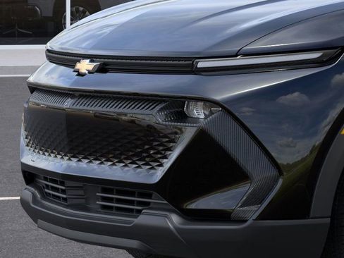 New 2026 Chevrolet Equinox EV LT image 13