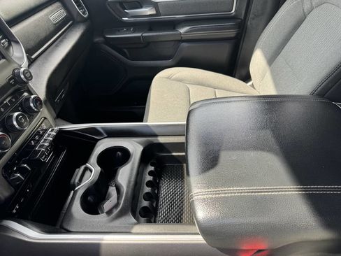 Used 2019 RAM 1500 Big Horn AWD/4WD image 14