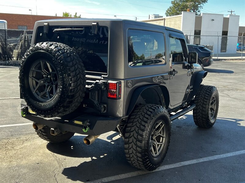 Used 2018 Jeep Wrangler Sport AWD/4WD image 7