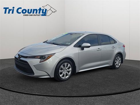 Certified 2025 Toyota Corolla LE image 3