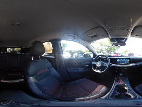Used 2026 Nissan Kicks SR AWD/4WD image 41