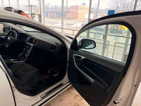 Used 2017 Volvo S60 T5 Dynamic w/ Vision Package AWD/4WD image 15