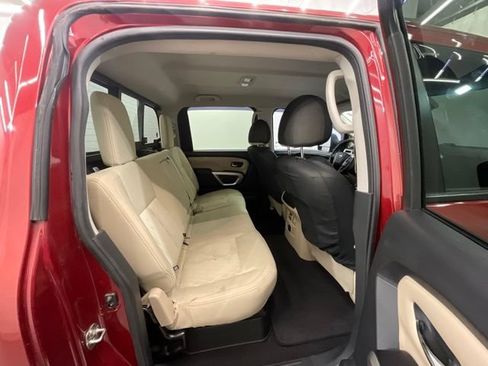 Used 2017 Nissan Titan SV AWD/4WD image 25