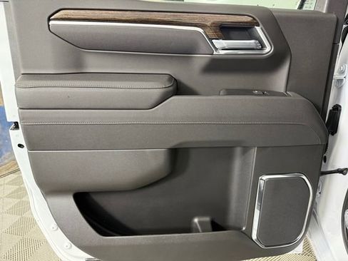 Used 2025 GMC Sierra 1500 Elevation w/ Preferred Package image 25