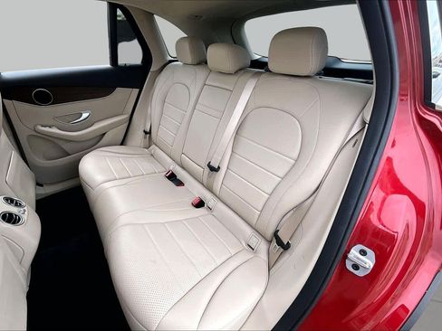 Used 2022 Mercedes-Benz GLC 300 image 18