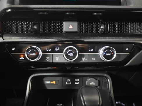 Used 2024 Honda CR-V Sport Touring image 30