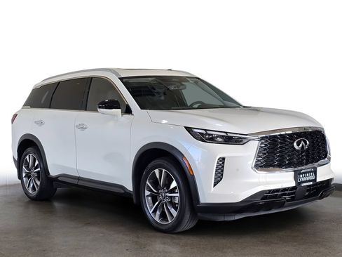 Certified 2023 INFINITI QX60 Luxe w/ Cargo Package AWD/4WD image 3