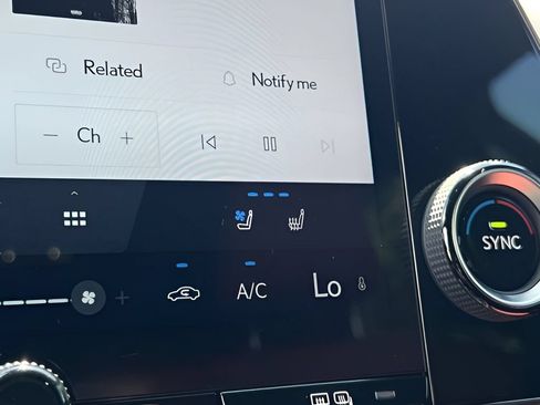 Used 2024 Lexus NX 250 FWD image 17