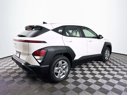 New 2026 Hyundai Kona SE image 7