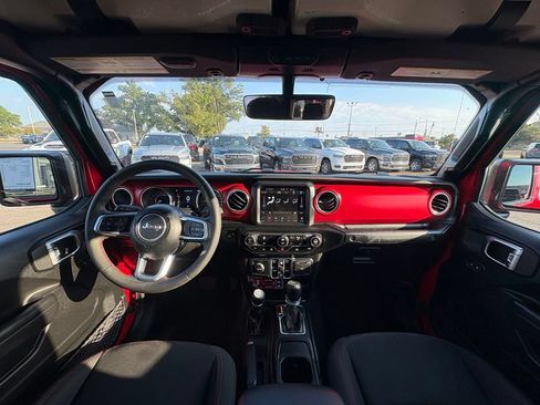 Used 2023 Jeep Gladiator Rubicon AWD/4WD image 23
