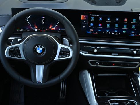 Used 2027 BMW X6 xDrive40i AWD/4WD image 16