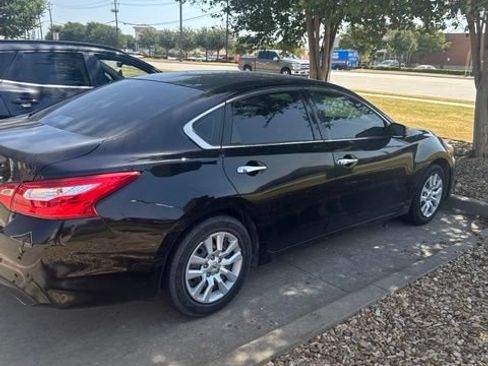 Used 2016 Nissan Altima 2.5 S w/ Power Driver Seat Package FWD image 3