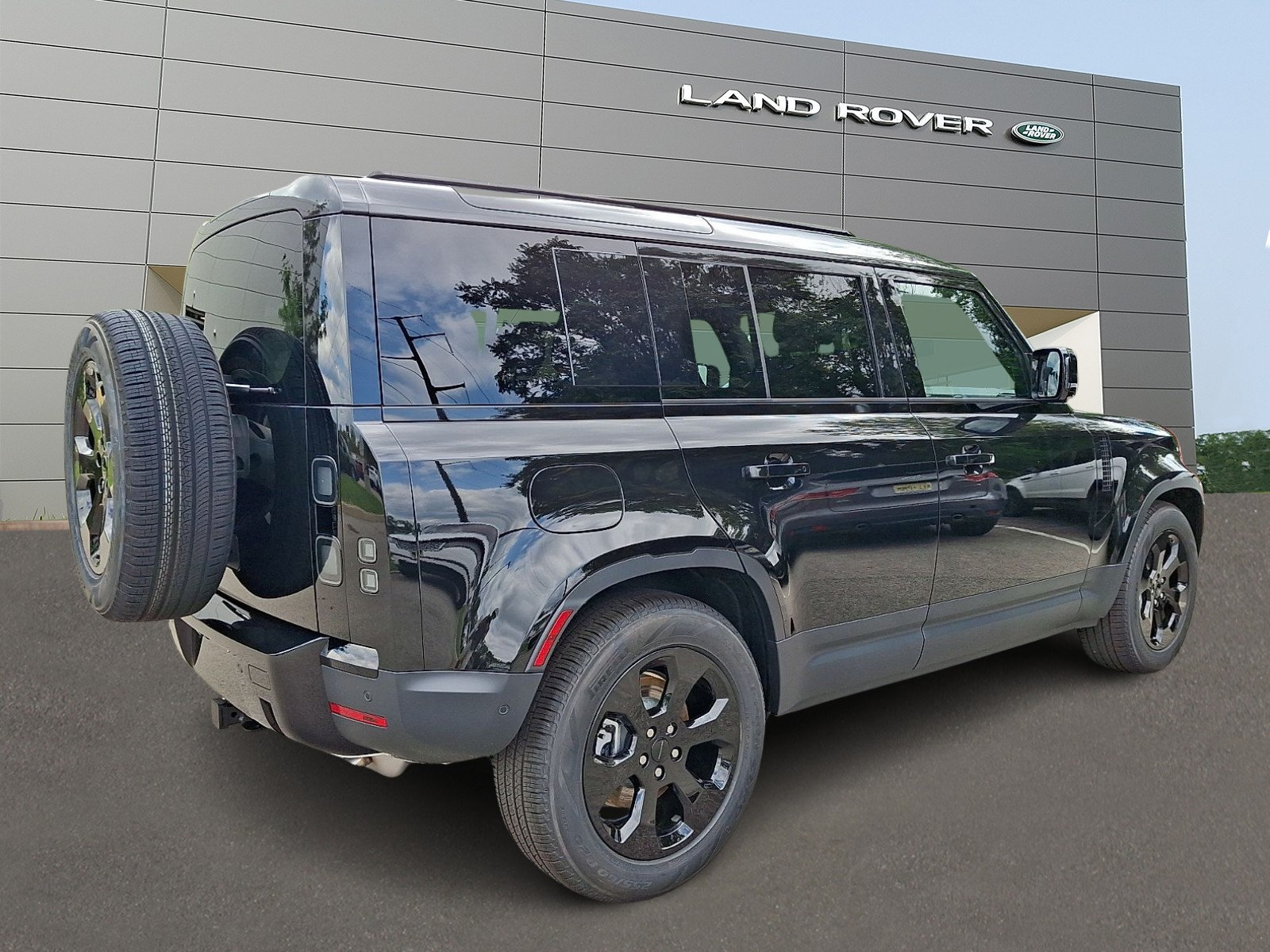 New 2026 Land Rover Defender 110 S AWD/4WD image 2