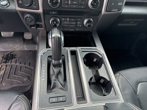 Used 2017 Ford F150 Platinum w/ Equipment Group 701A Luxury AWD/4WD image 29