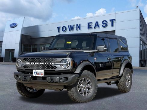 New 2025 Ford Bronco Badlands image 26