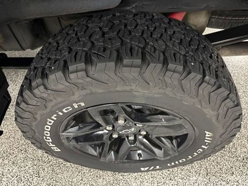 Used 2020 Chevrolet Silverado 1500 LT Trail Boss image 27