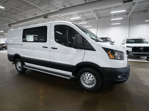Used 2024 Ford Transit 250 Low Roof AWD w/ Exterior Upgrade Package image 34