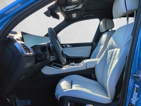 New 2026 BMW X5 M60i image 4