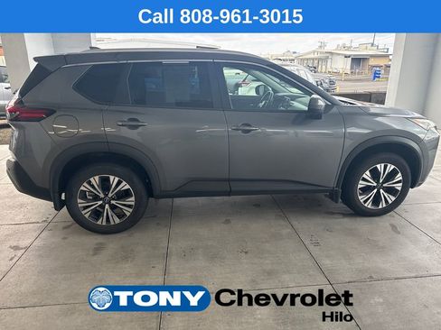 Used 2023 Nissan Rogue SV w/ SV Premium B Package FWD image 6