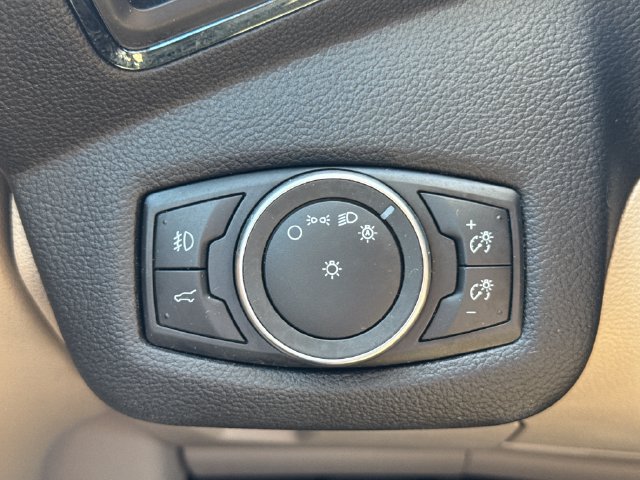 Used 2019 Ford Escape Titanium AWD/4WD image 28