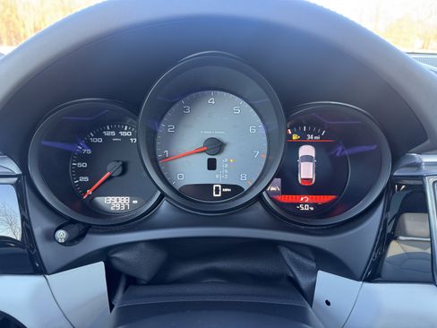 Used 2018 Porsche Macan S image 16