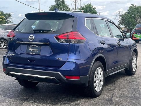 Used 2017 Nissan Rogue S AWD/4WD image 16