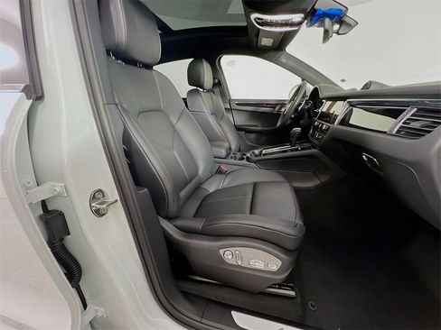 New 2026 Porsche Macan S image 30