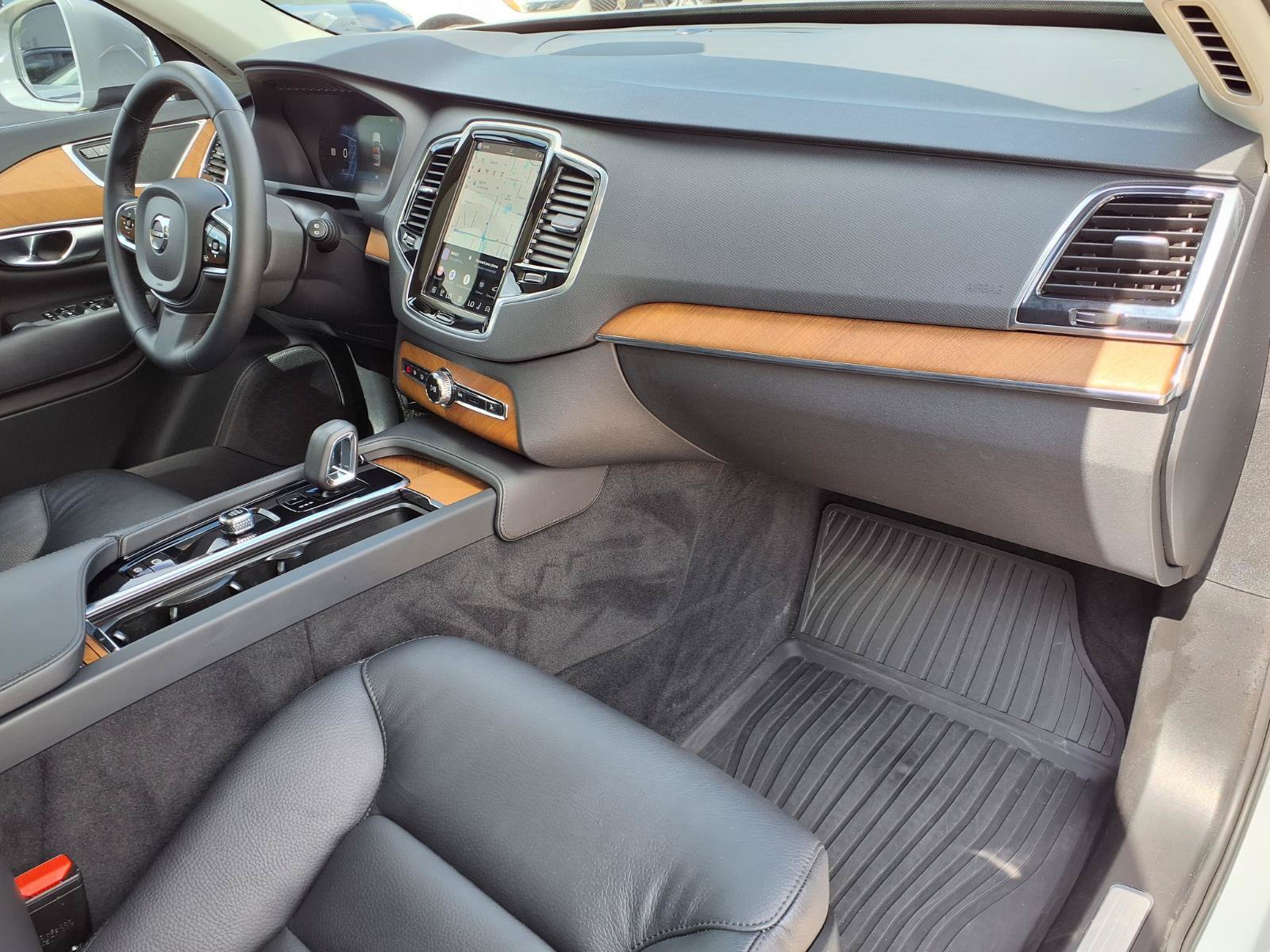 Certified 2024 Volvo XC90 B6 Plus w/ Protection Package Premier AWD/4WD image 10