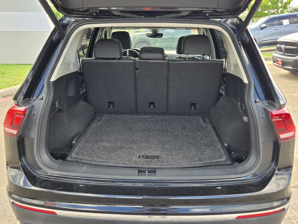 Used 2021 Volkswagen Tiguan SEL AWD/4WD image 11