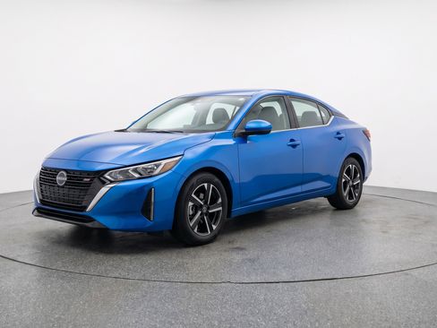 Used 2025 Nissan Sentra SV FWD image 3